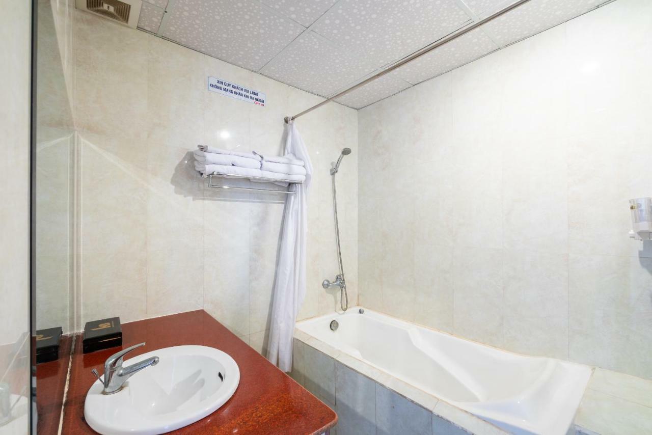 Oyo 375 Hoa Binh Hotel Da Nang Dış mekan fotoğraf